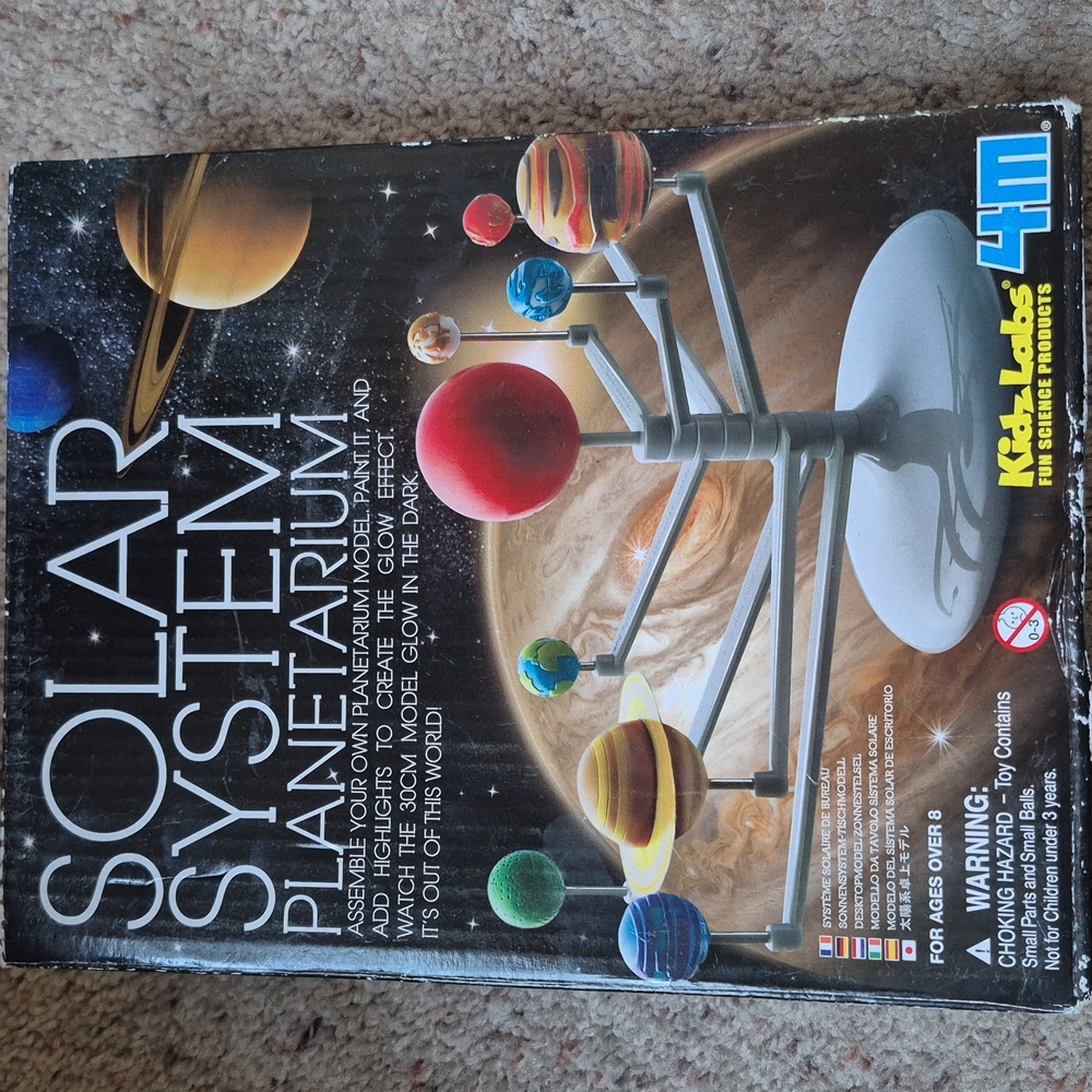 new SOLAR SYSTEM PLANETARIUM model HOMESCHOOL Astronomy Glow In The Dark Kit